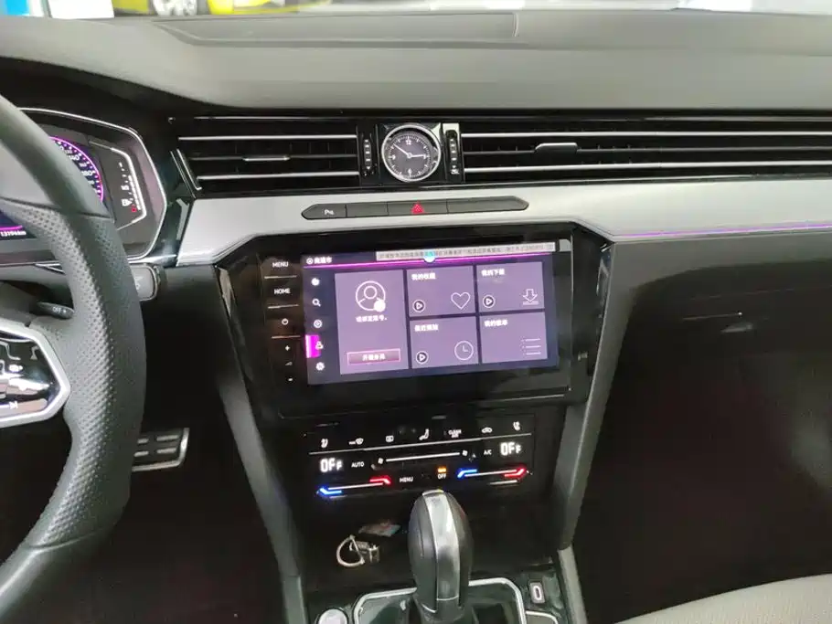 Volkswagen Magotan 2025 2025 Facelift Public Edition 330TSI DSG Luxury
