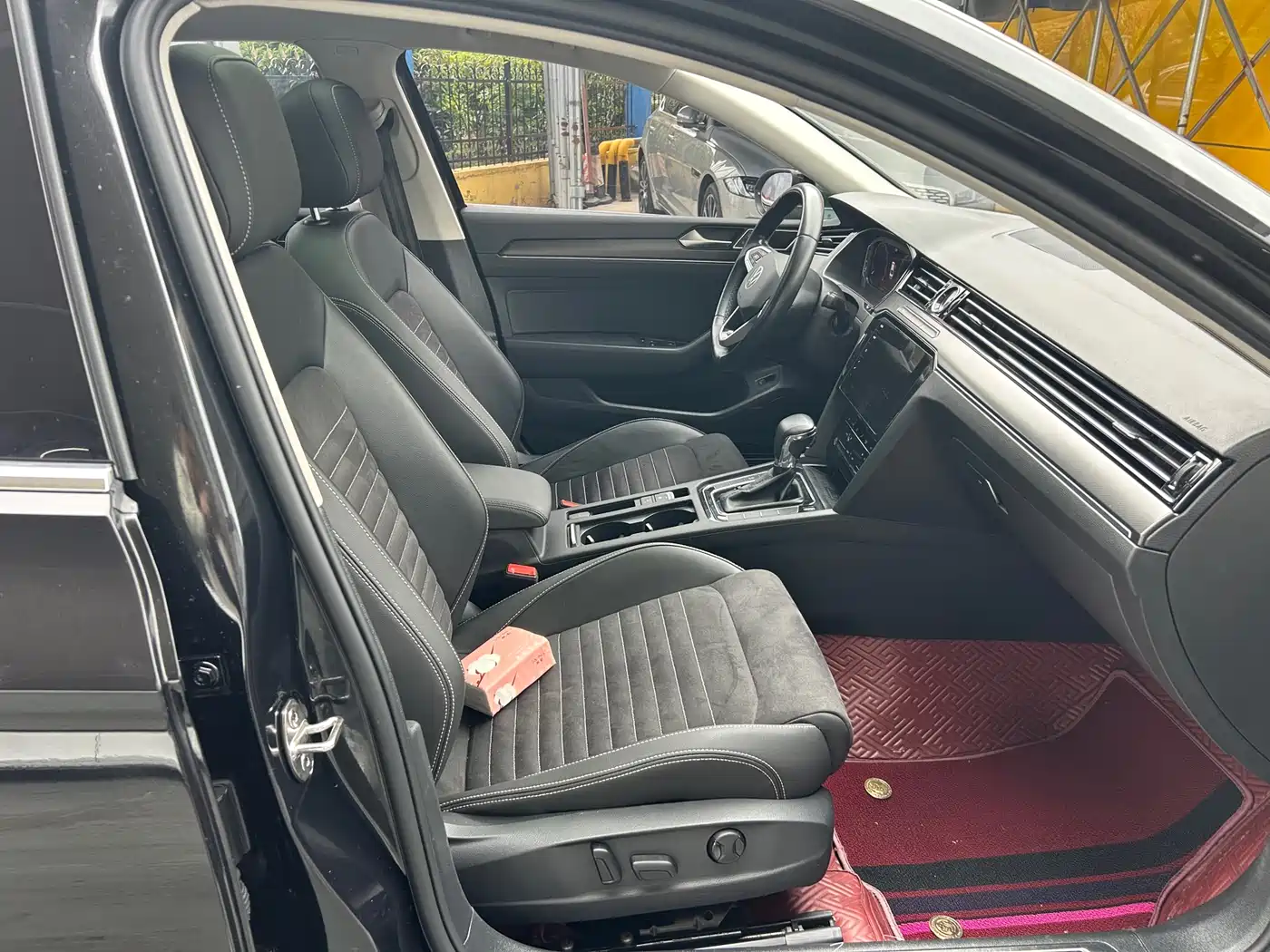 Volkswagen Magotan 2021 330TSI DSG 30th Anniversary Edition фото 12