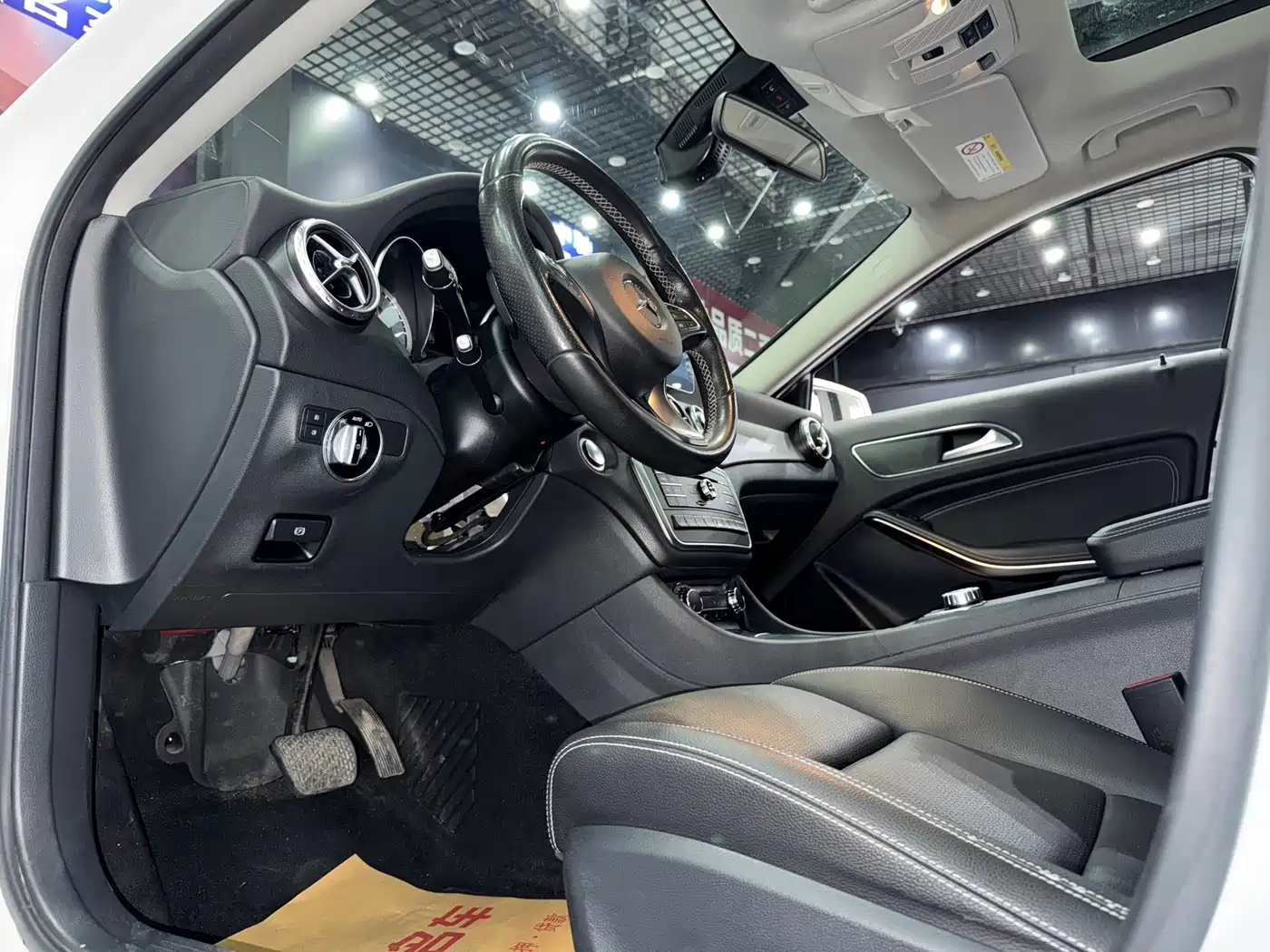 Mercedes-Benz GLA 2016 GLA 220 4MATIC Fashion фото 12