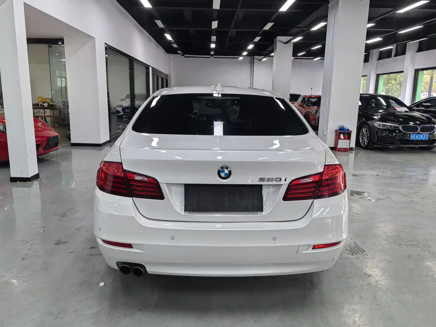 BMW 5 Series (Import) 2015 520i Elegance фото 6