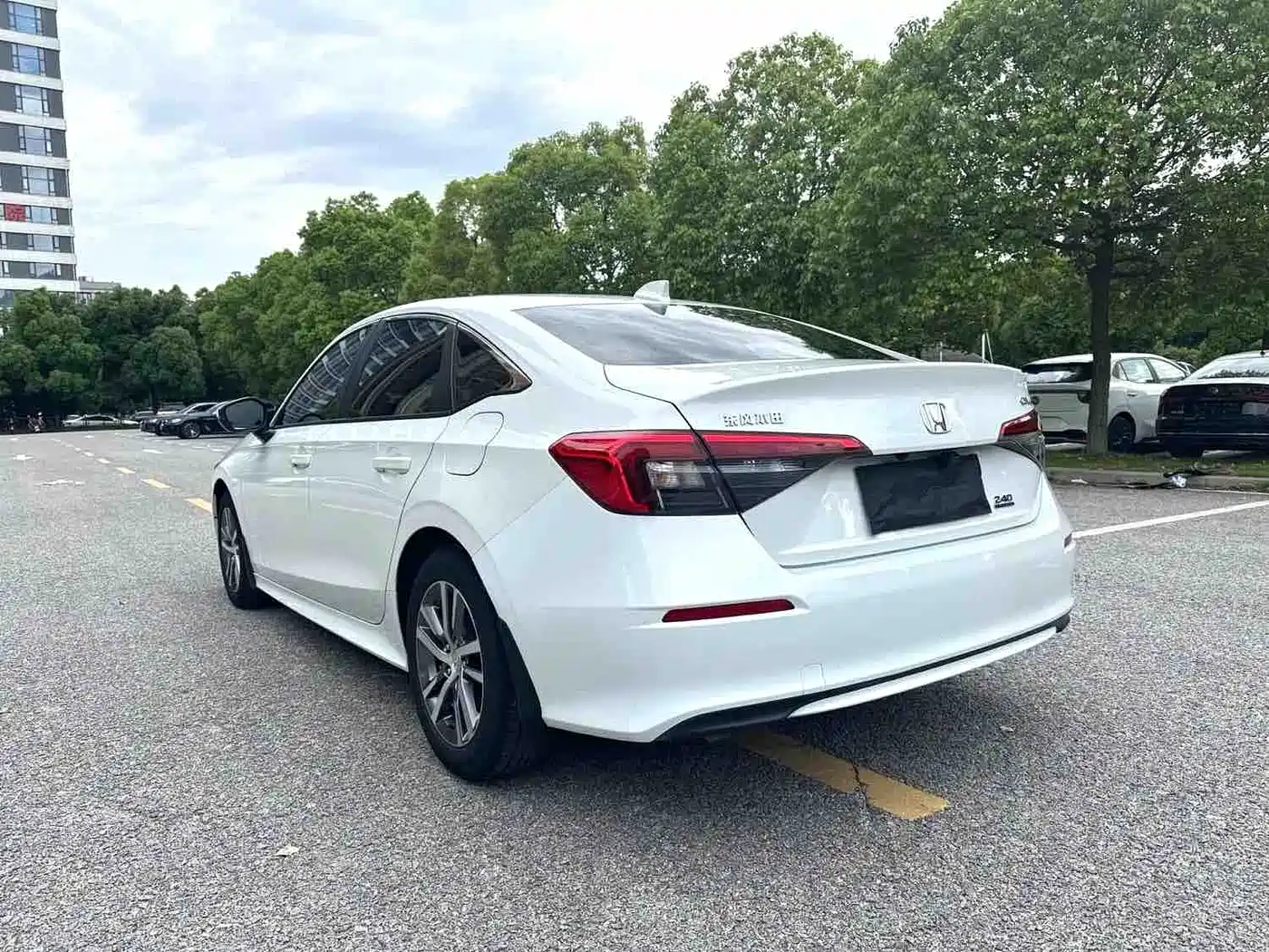 Honda Civic 2023 240TURBO CVT Dynamic Edition фото 8