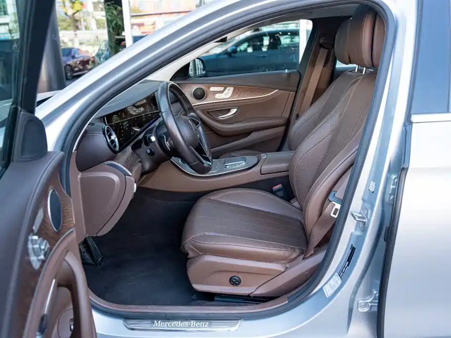 Mercedes-Benz E-Class 2023 E 300 L Fashion фото 10