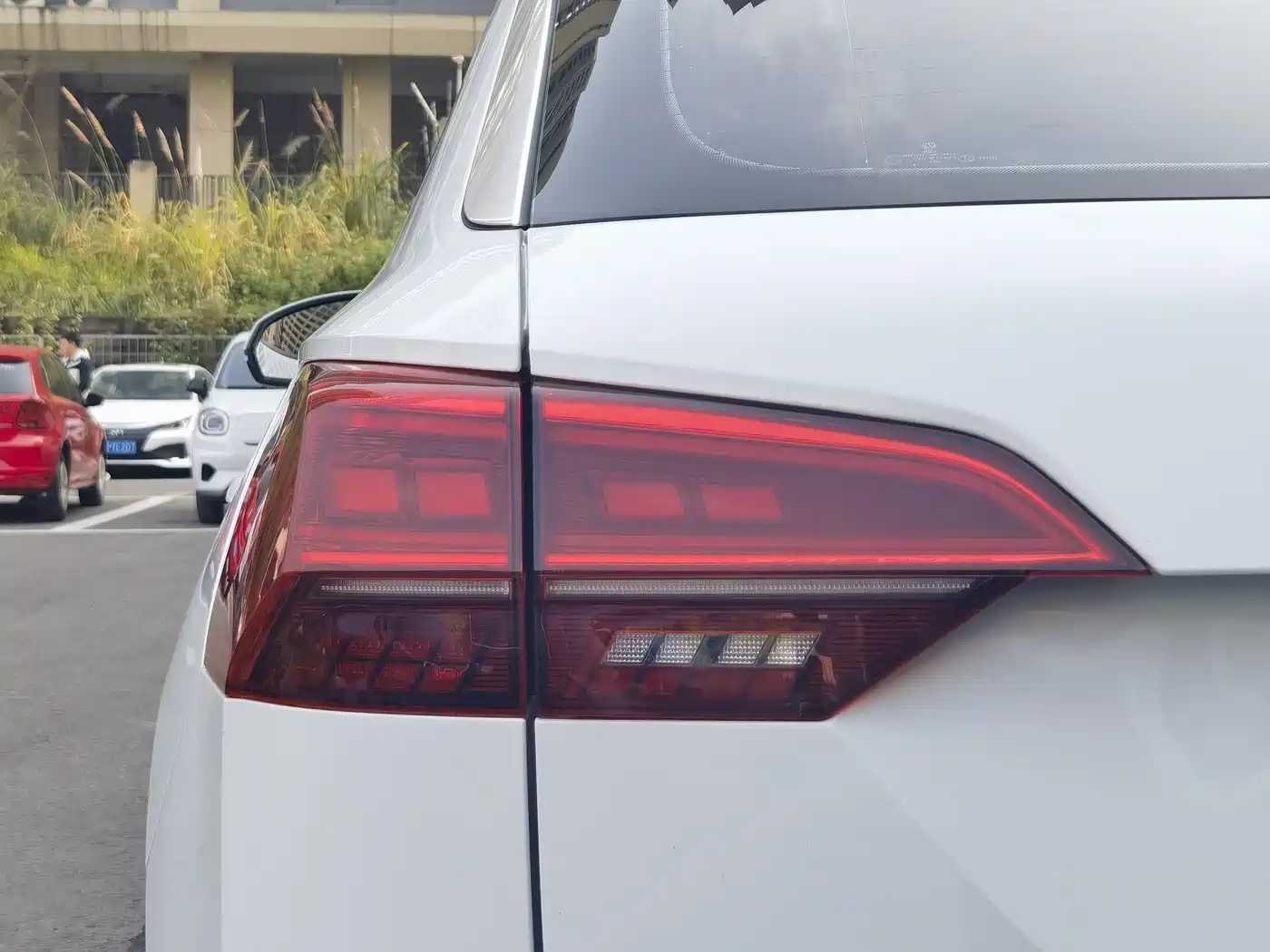 Volkswagen Tayron 2022 330TSI 2WD Luxury Smart Connect Plus фото 9