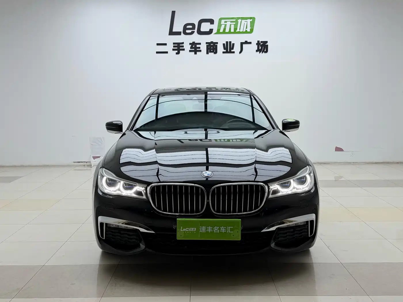 BMW 7 Series 2018 740Li xDrive Premium Type M Sport Package фото 3