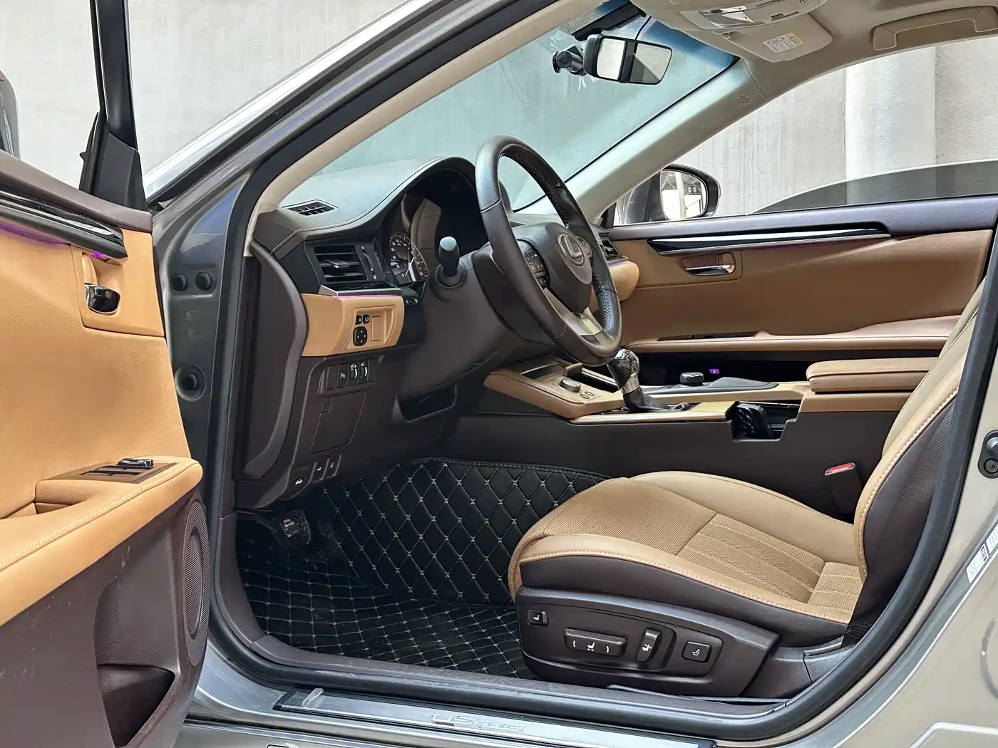 Lexus ES 2015 200 Elite Edition фото 3