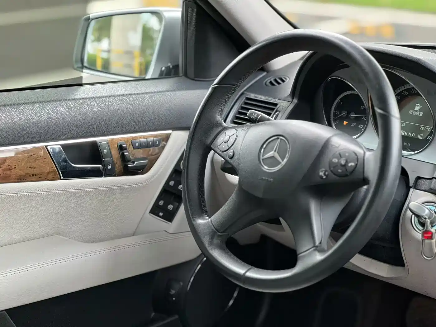 Mercedes-Benz C-Class 2011 C 200 CGI Fashion фото 7