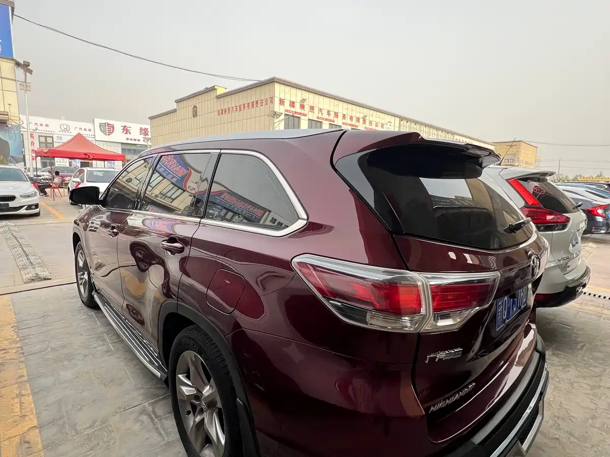 Toyota Highlander 2015 2.0T AWD Luxury Navigation Edition 7-seater фото 7