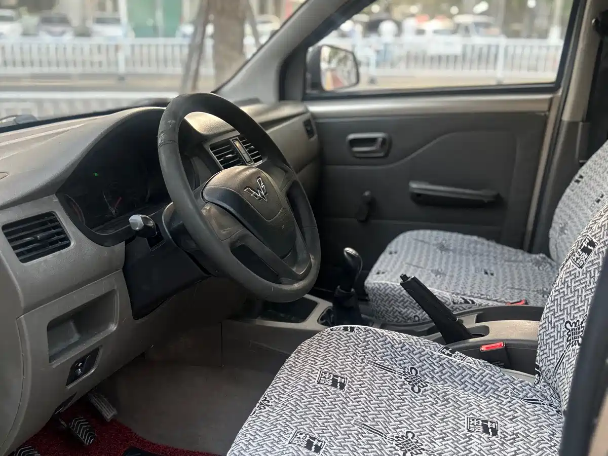 Wuling Motors Wuling Rongguang V 2018 2018 1.5L Utility Model