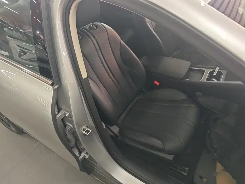 Фото 25 - Roewe D7