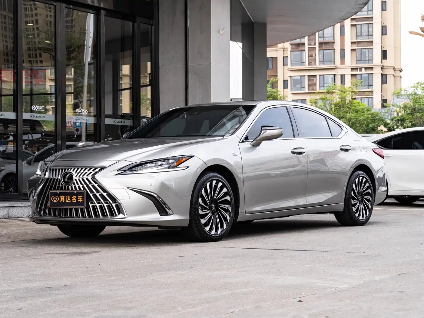 Lexus ES 2024 200 Special Limited Edition