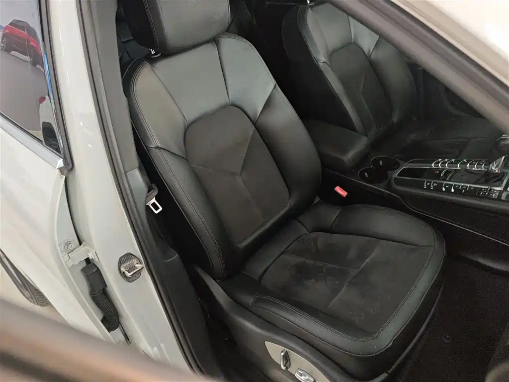Porsche Macan 2014 Macan 2.0T фото 25