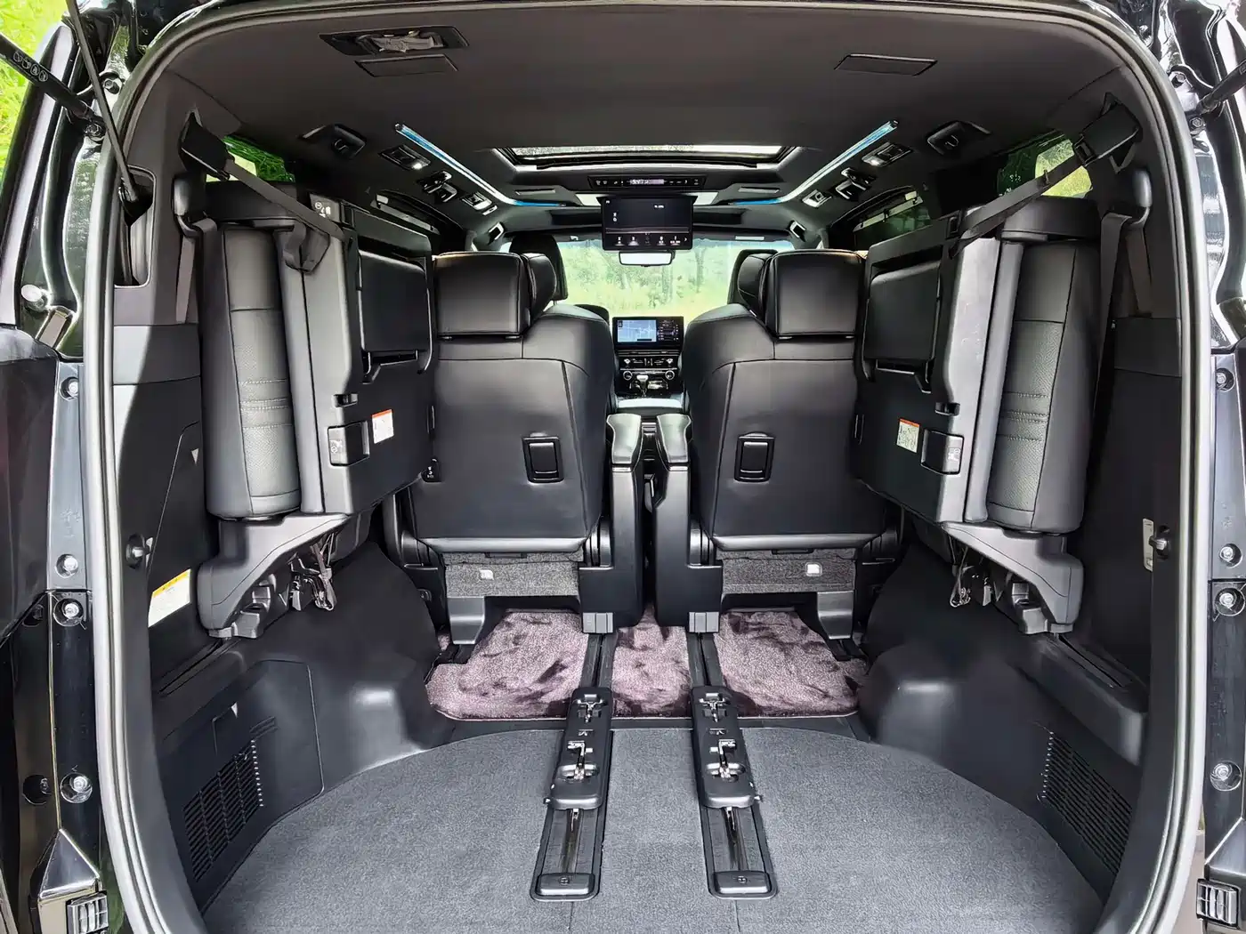 Lexus LM 2020 2020 300h Seven-Seater Elegance Edition