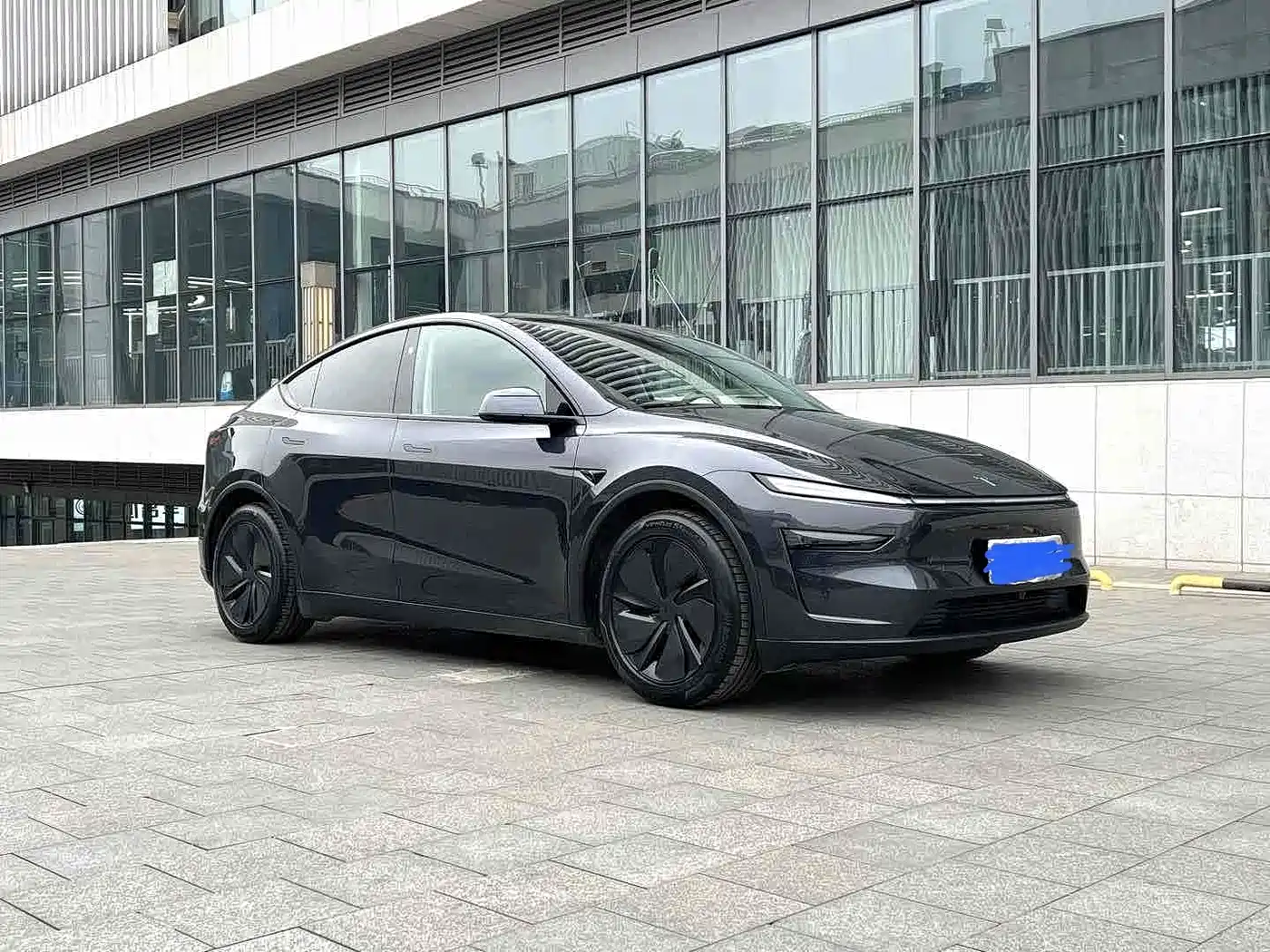 Фото 3 - Tesla Model Y