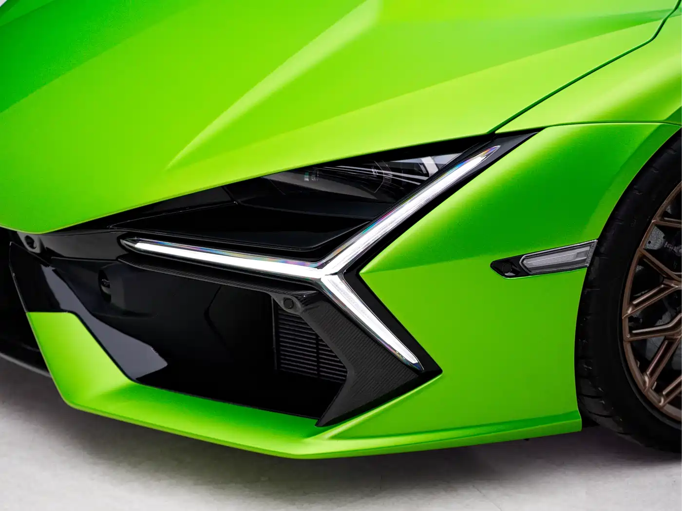 Lamborghini Revuelto 2023 6.5L PHEV Standard фото 23