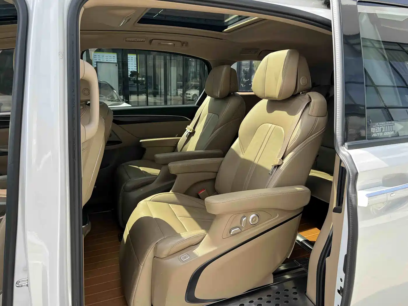 Buick GL8 2020 ES Landglory 653T Flagship фото 6
