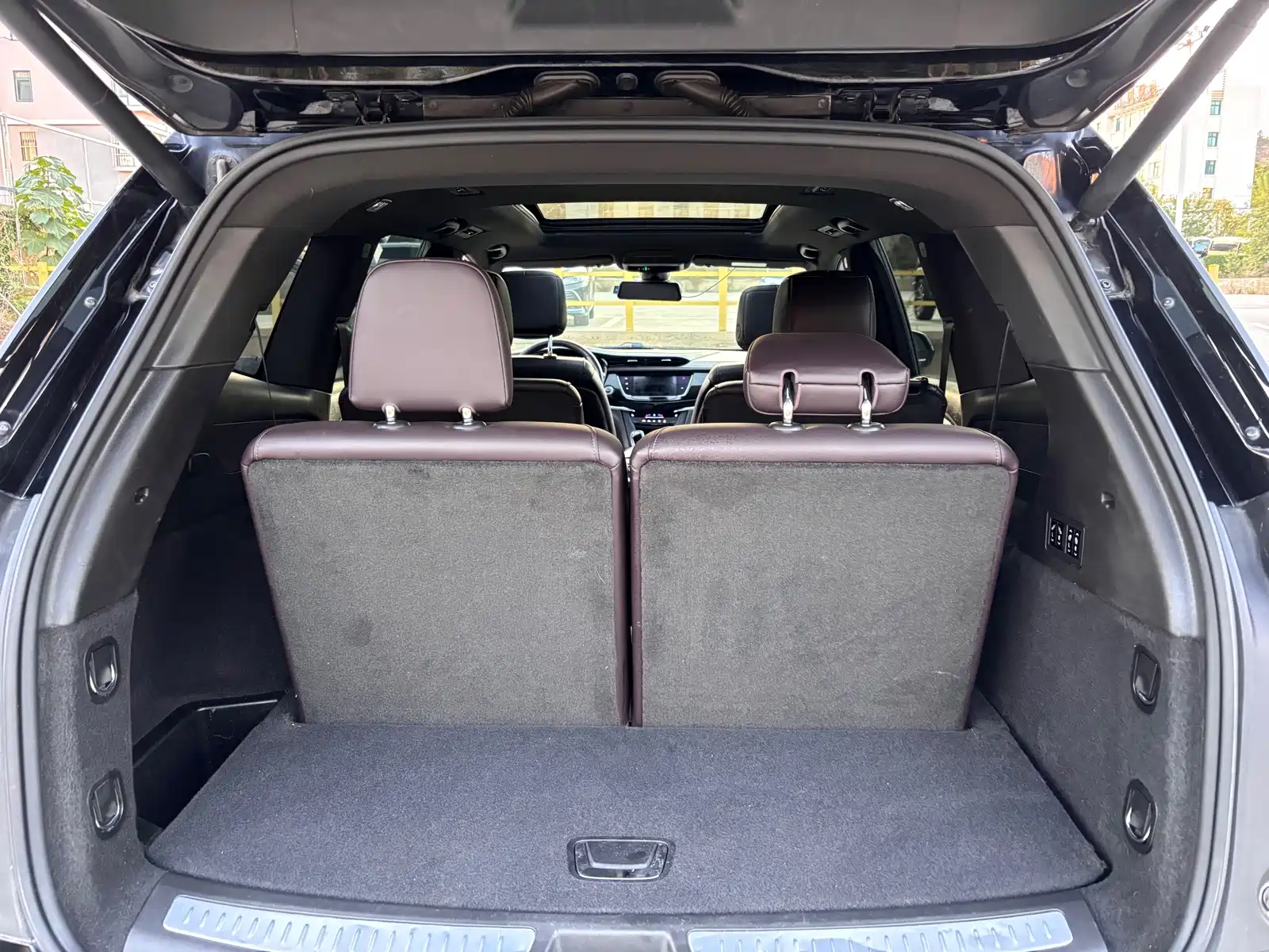 Photo 17 - Cadillac XT6