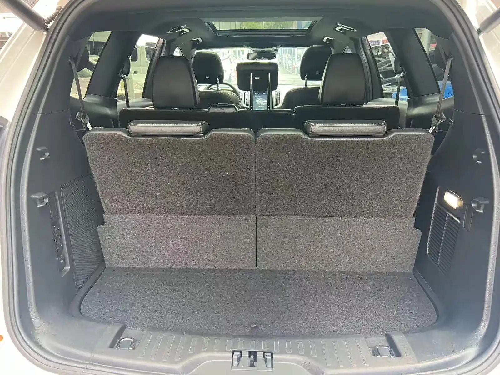 Фото 14 - Ford Edge