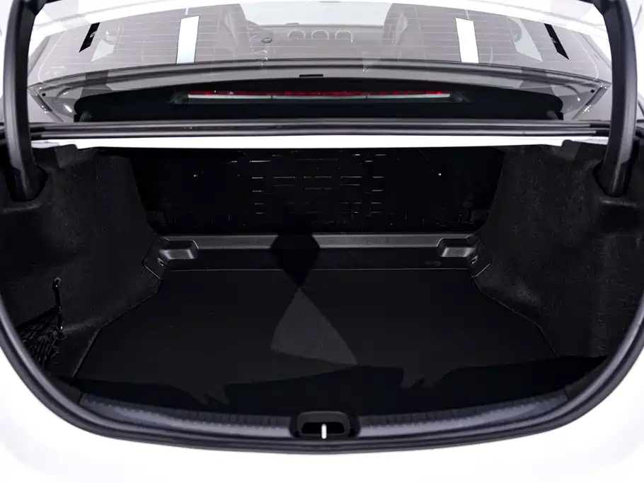 Фото 30 - Mercedes-Benz C-Class