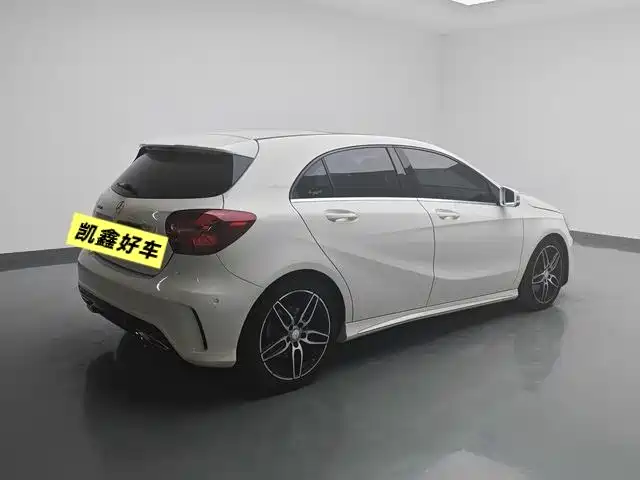 Mercedes-Benz A-Class (Import) 2016 A 260 Sport фото 4