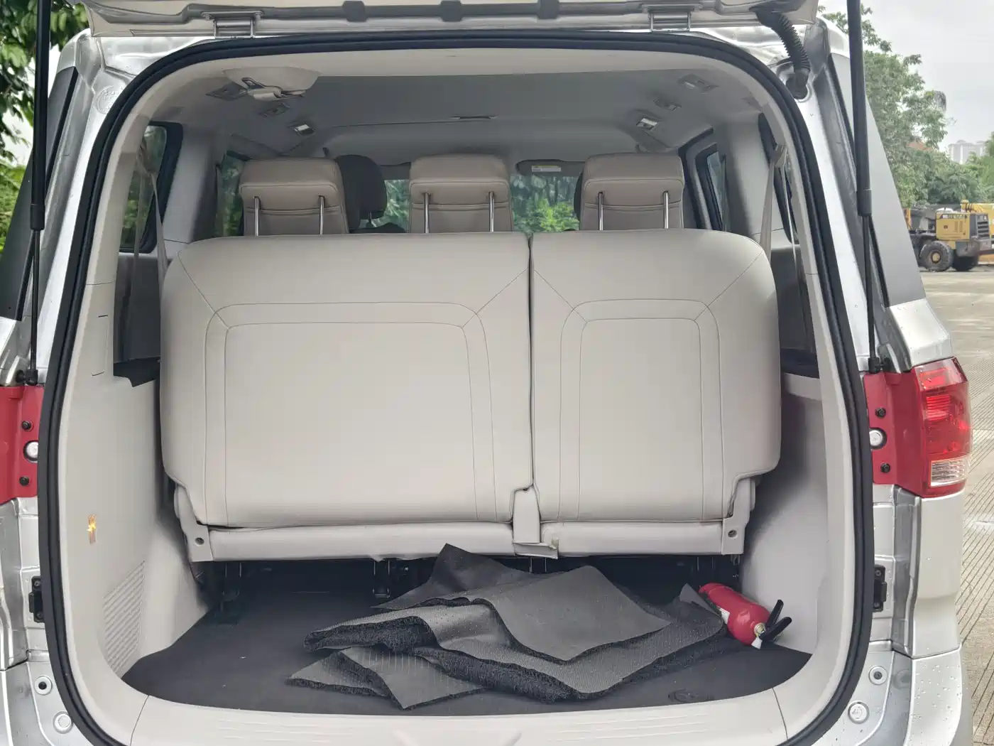 SAIC Maxus Maxus G10 2020 2019 Facelift PLUS 2.0T Automatic Elite Edition China VI