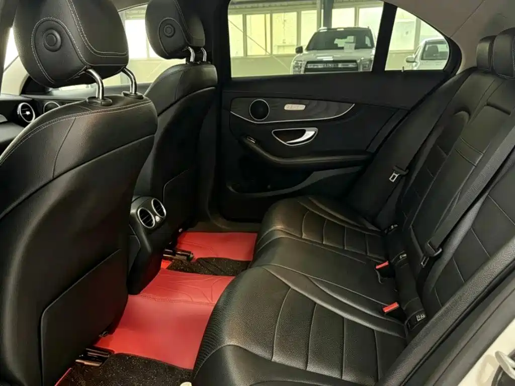 Фото 6 - Mercedes-Benz C-Class