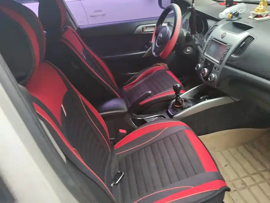 Kia Forte 2014 2014 1.6L MT GLS