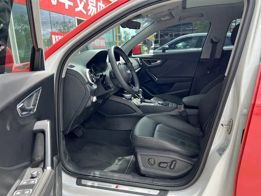 Audi Q2L 2024 2023 35TFSI Fashion Sport