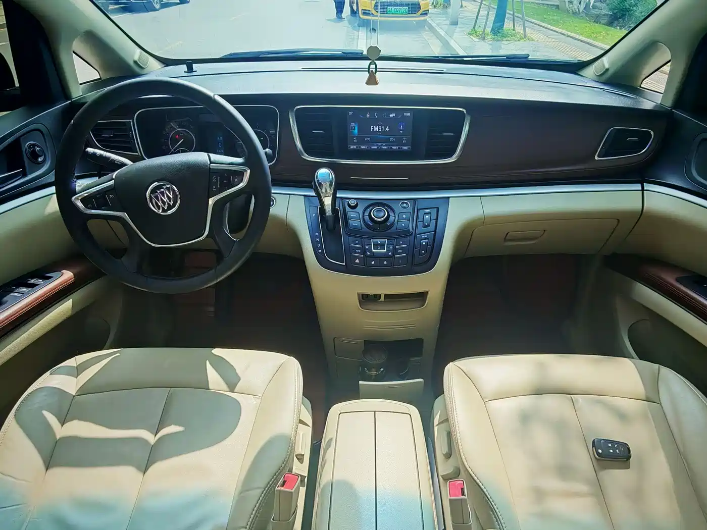 Buick GL8 2018 28T Premium Model China VI фото 8