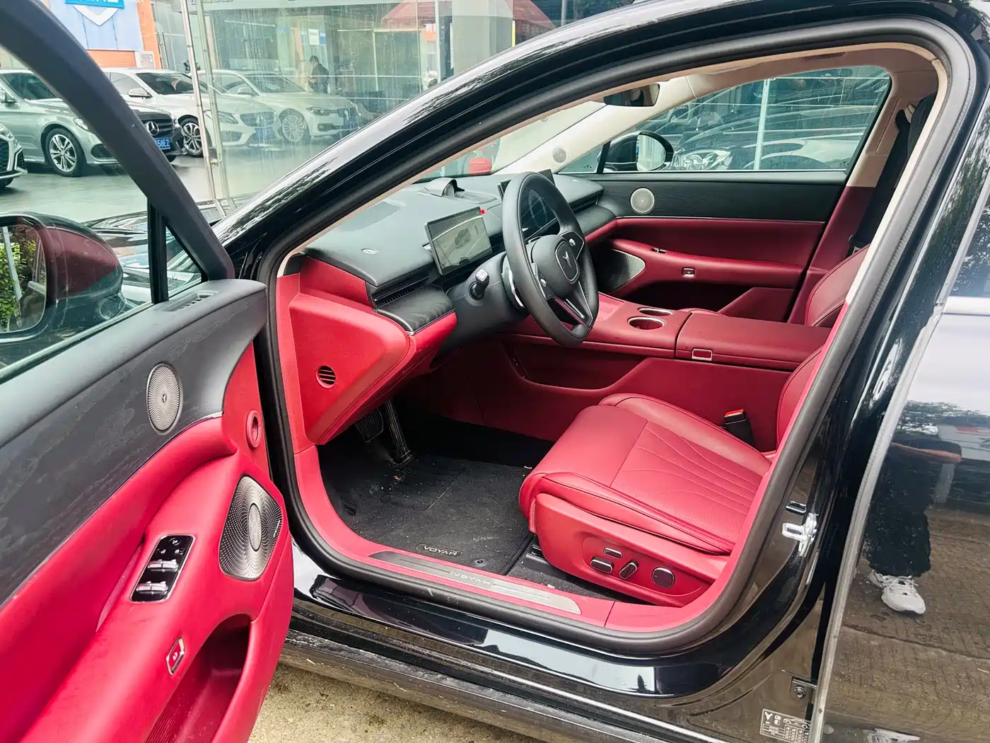Voyah Auto VOYAH Zhuiguang L 2025 Mid-configuration Model фото 6