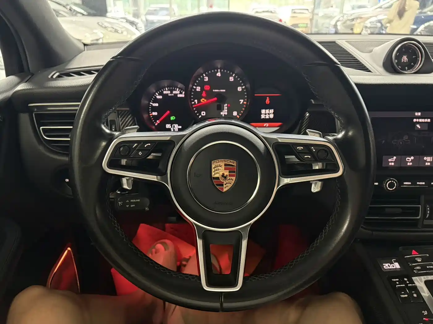 Фото 9 - Porsche Macan