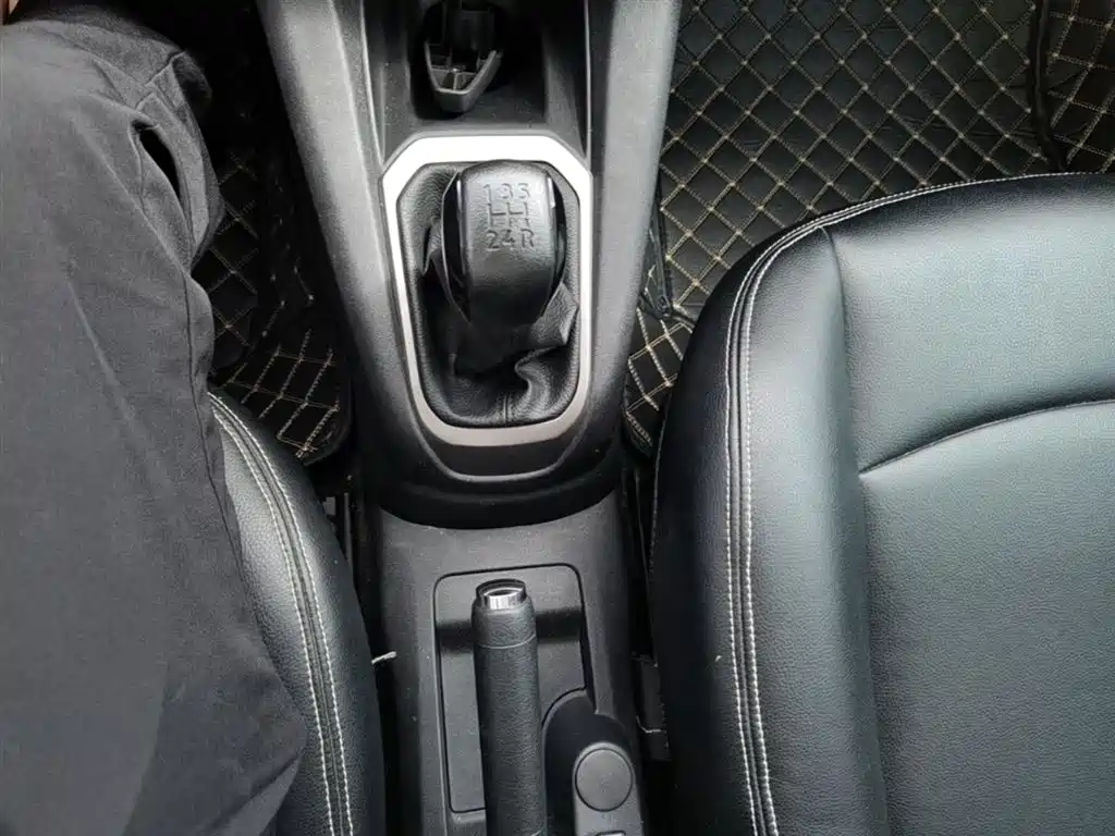 Peugeot 301 2016 2014 1.6L Manual Comfort Edition