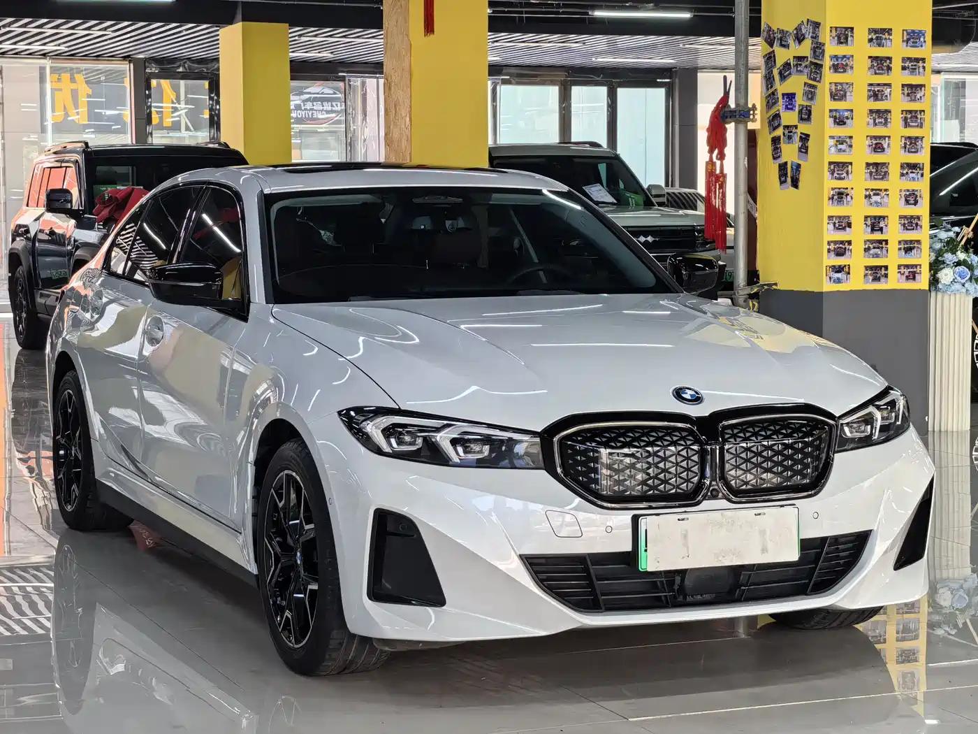 BMW i3 2025 eDrive 40 L Shadow Night Package фото 2
