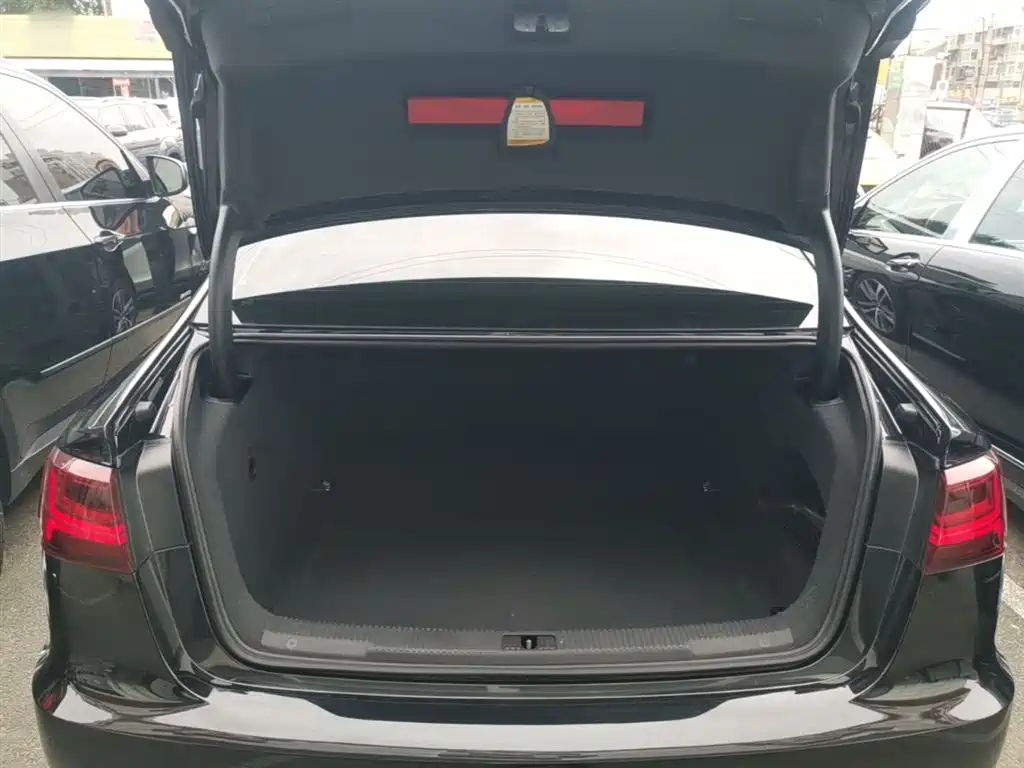 Audi A6L 2018 30th Anniversary 45 TFSI quattro Sport фото 19