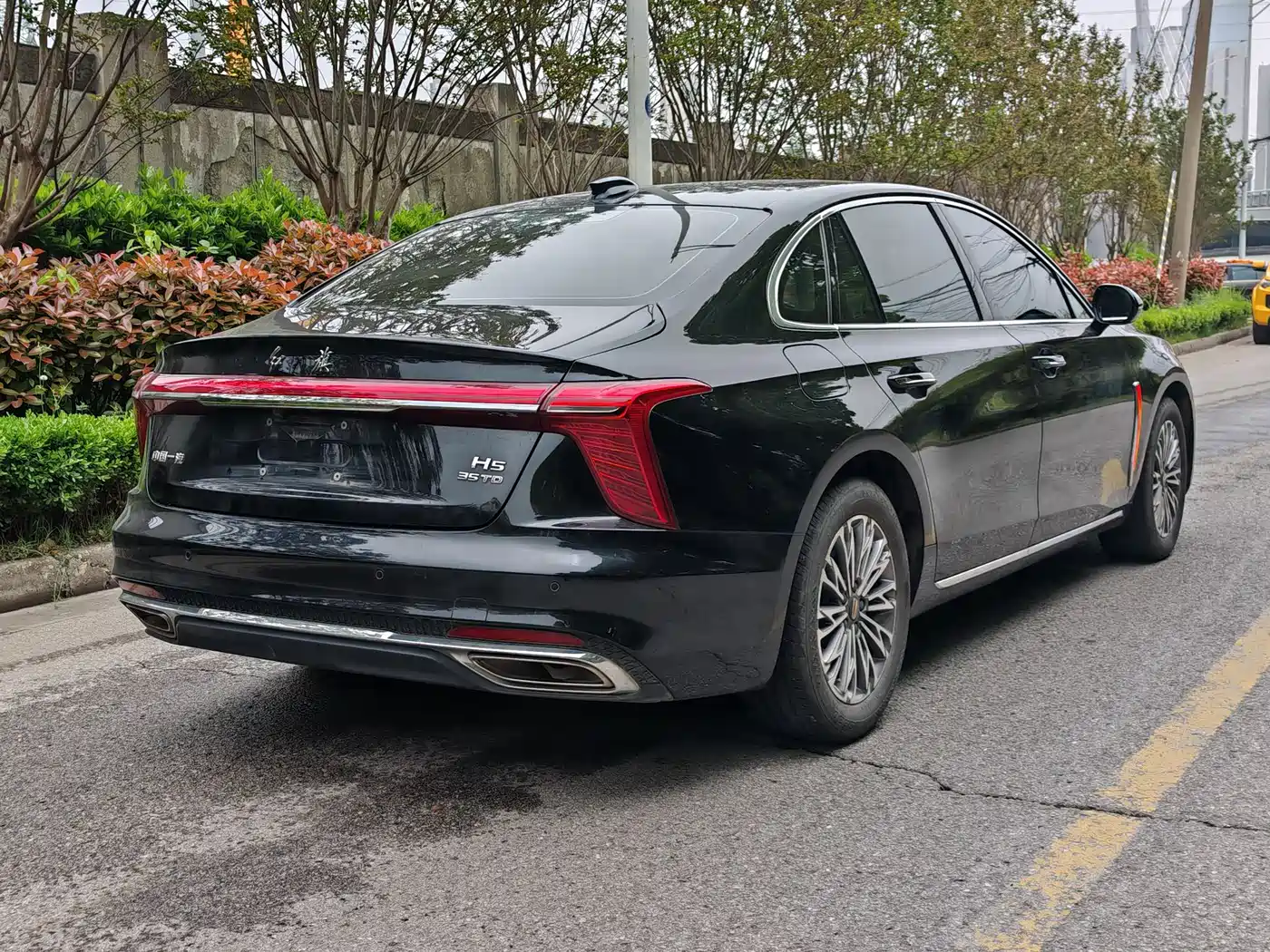 Hongqi H5 2023 1.5T DCT Smart Connect Flag Rhythm фото 5