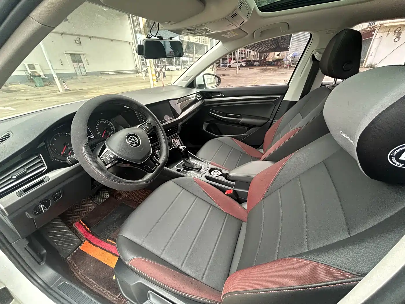 VOLKSWAGEN BORA