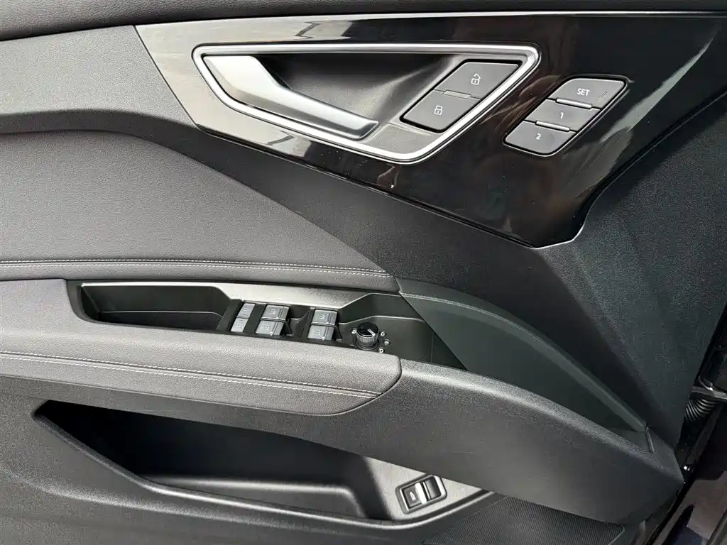 Фото 7 - Audi Q4 e-tron