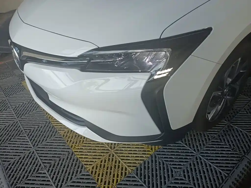 Фото 24 - Buick Velite 6