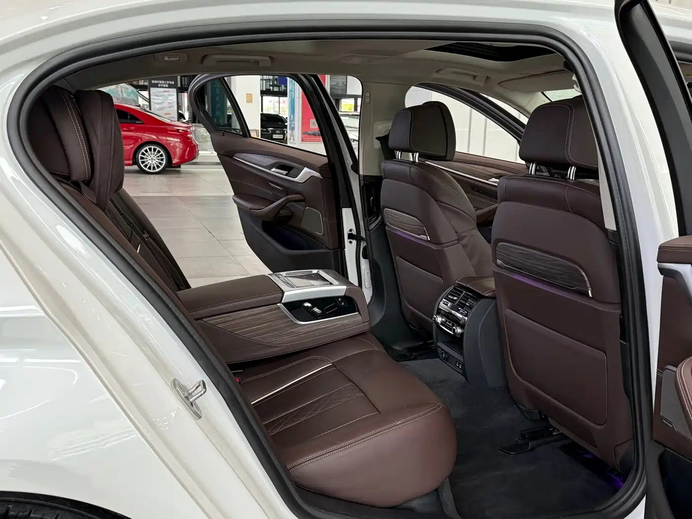 BMW 5 Series 2020 530Li Premium Luxury Package фото 10
