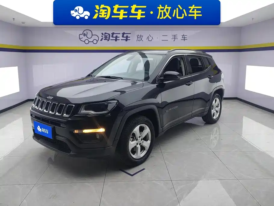 Фото 1 - Jeep Compass