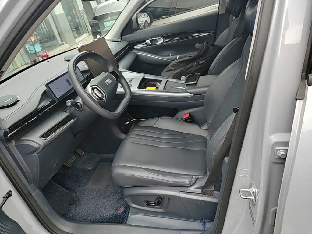 Фото 15 - Geely Galaxy Galaxy E5