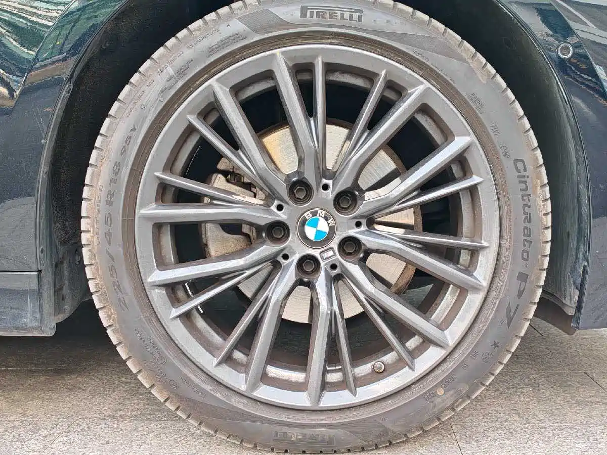 BMW 3 Series 2023 325Li M Sport Black Night Package фото 7