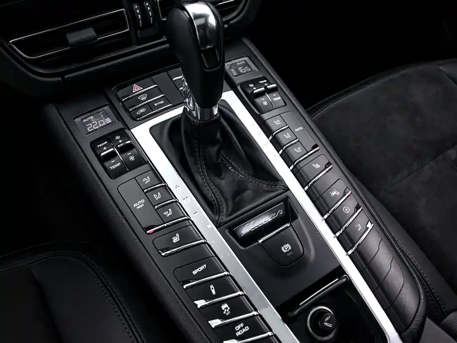 Porsche Macan 2018 Macan 2.0T фото 9