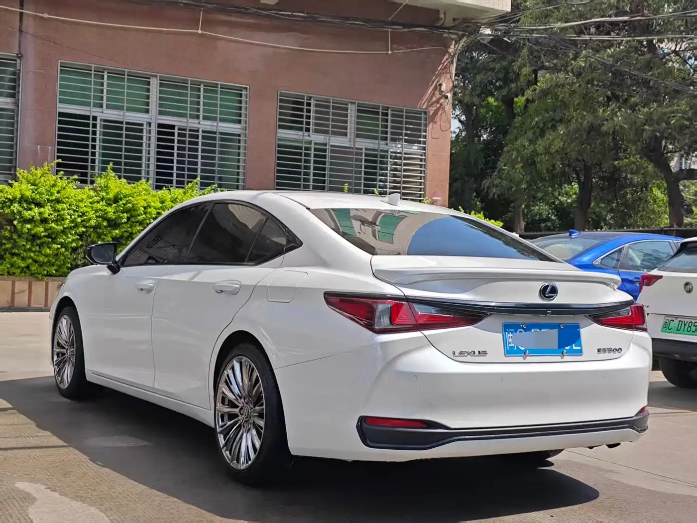 Lexus ES 2021 200 Excellence Edition фото 3
