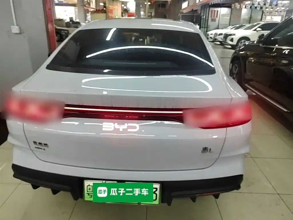 BYD Qin L 2024 DM-i 120KM Superior Edition фото 6