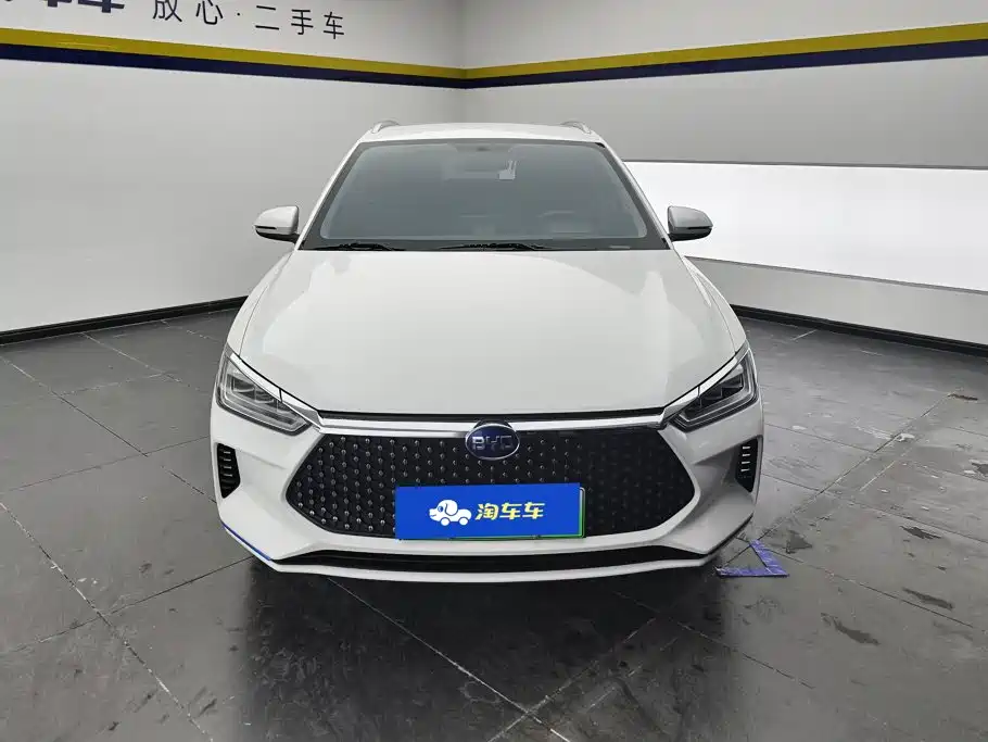 Фото 2 - BYD e2