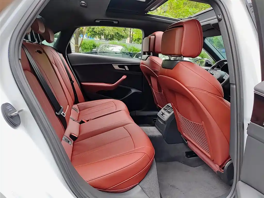 Audi A4L 2024 40 TFSI Luxury Dynamic фото 11