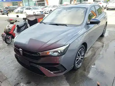 Roewe i5