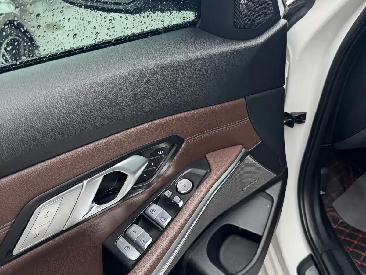 BMW 3 Series 2022 325i M Sport Shadow Edition фото 10