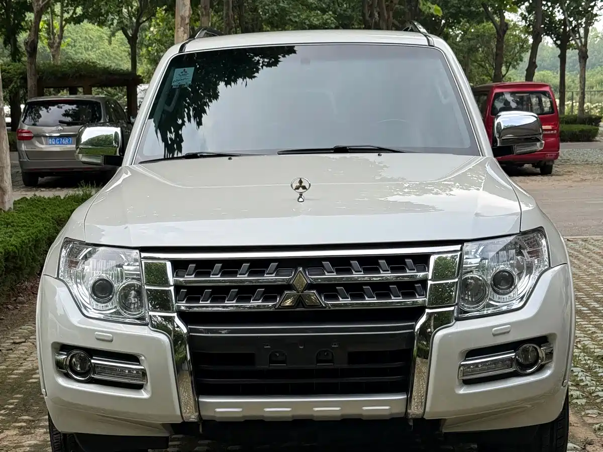 Mitsubishi Pajero (Import) 2020 — пригон из Китая