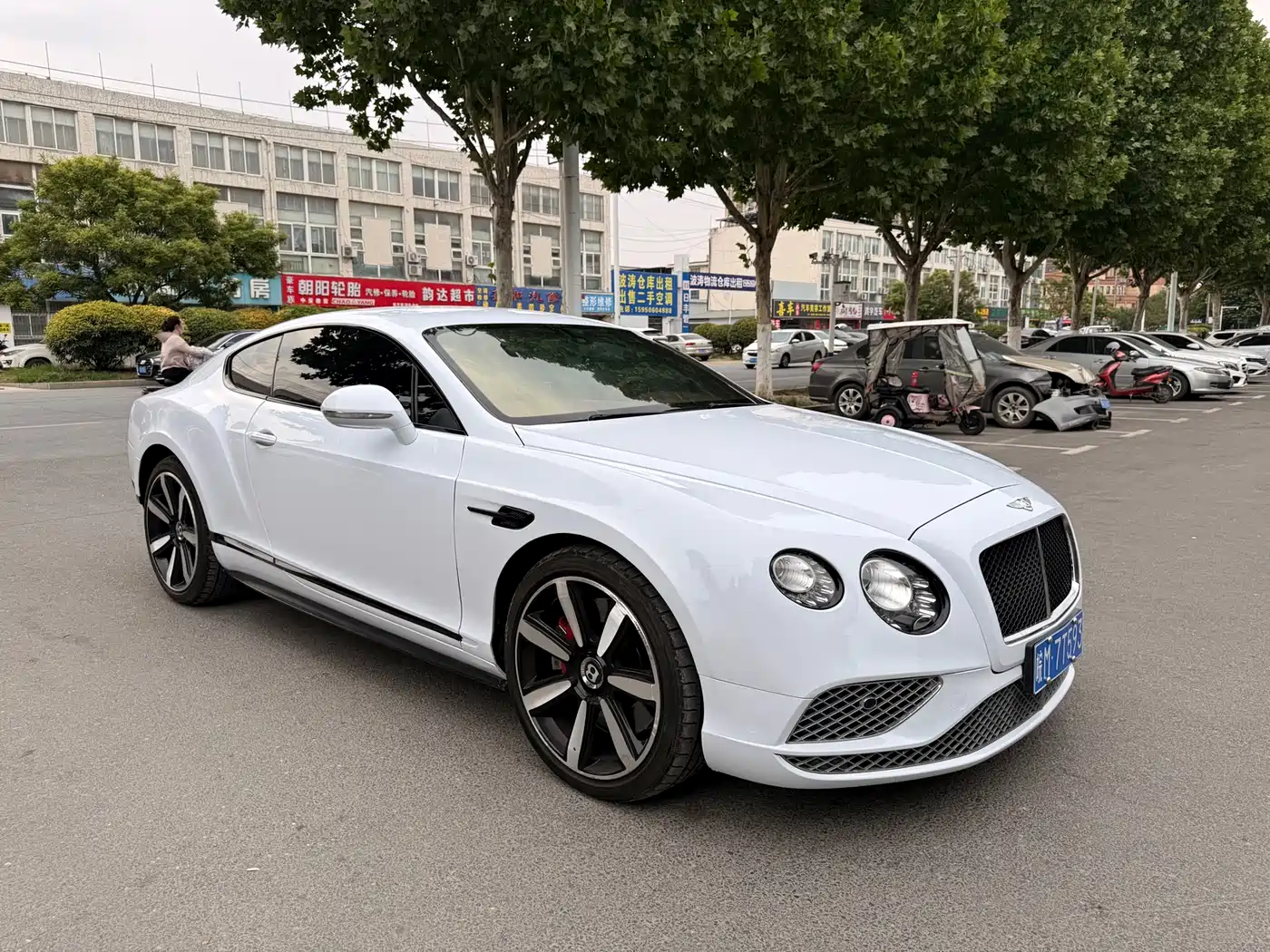 Photo 2 - Bentley Continental